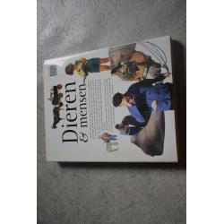 182. Boek : Dieren & mensen - verzending inbegrepen