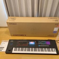 Verkoopt Roland FANTOM-8, Roland FANTOM-7 , Nord Electro 6D / Nord Grand 2 /Nord Piano 5, Nord Stage 3/ Nord Stage 4, Ketron EVENT 61-toetsen, Ketron SD9/SD60, Ketron SD60K chromatisch toetsenbord, Yamaha Genos2 76-toetsen, Yamaha Genos 76-toetsen
