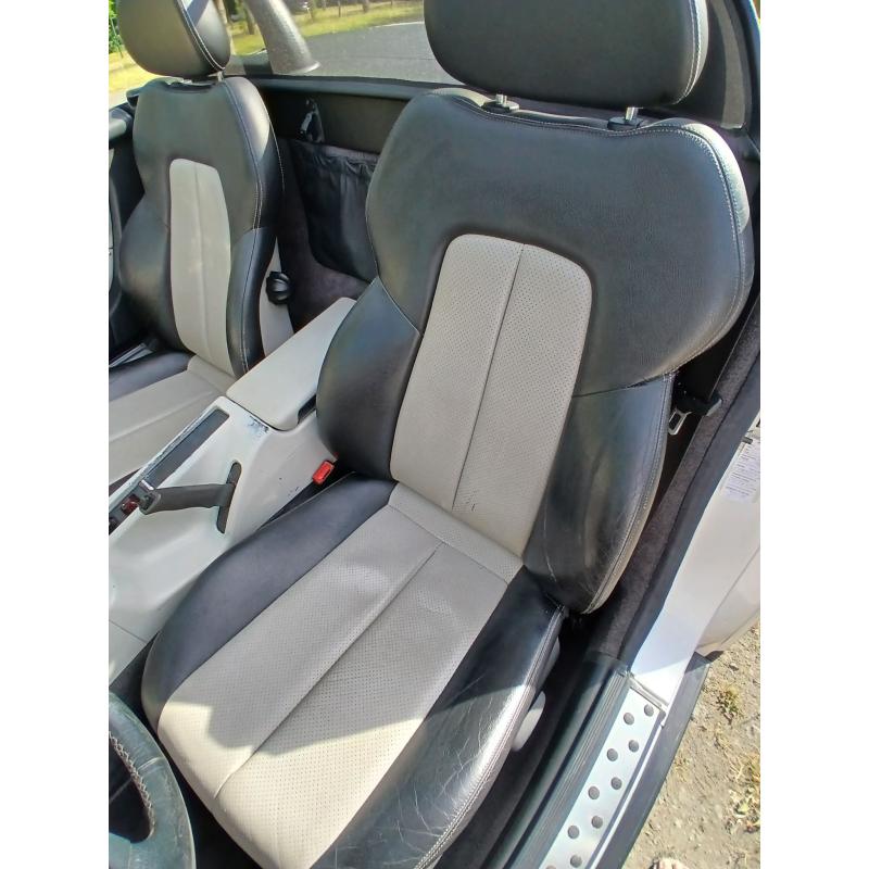 Zeer mooie en verzorgde Mercedes SLK 200