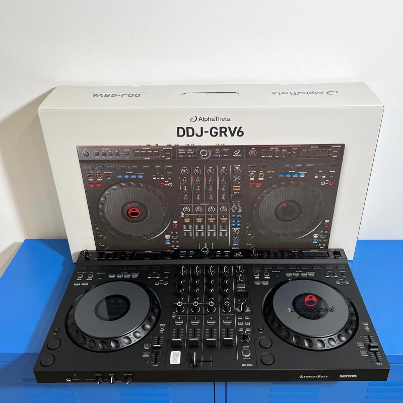 Te koop Nieuwe AlphaTheta XDJ-AZ, AlphaTheta DDJ-GRV6, AlphaTheta OMNIS-DUO, Denon DJ Prime 4+W, Pioneer DJ OPUS-QUAD, Pioneer XDJ XZ DJ-systeem, Pioneer XDJ-RX3, Pioneer DDJ RZX, Pioneer DDJ-REV7, Pioneer DDJ-FLX10