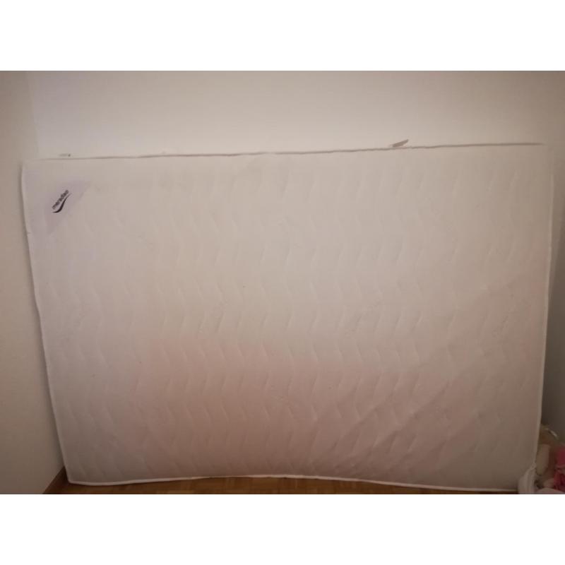 2 persoon Matras, 1,40 cm breed 6maanden oud.