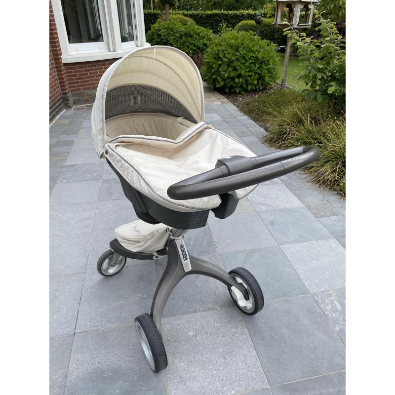Combinatie kinderwagen en buggy merk Stokke.