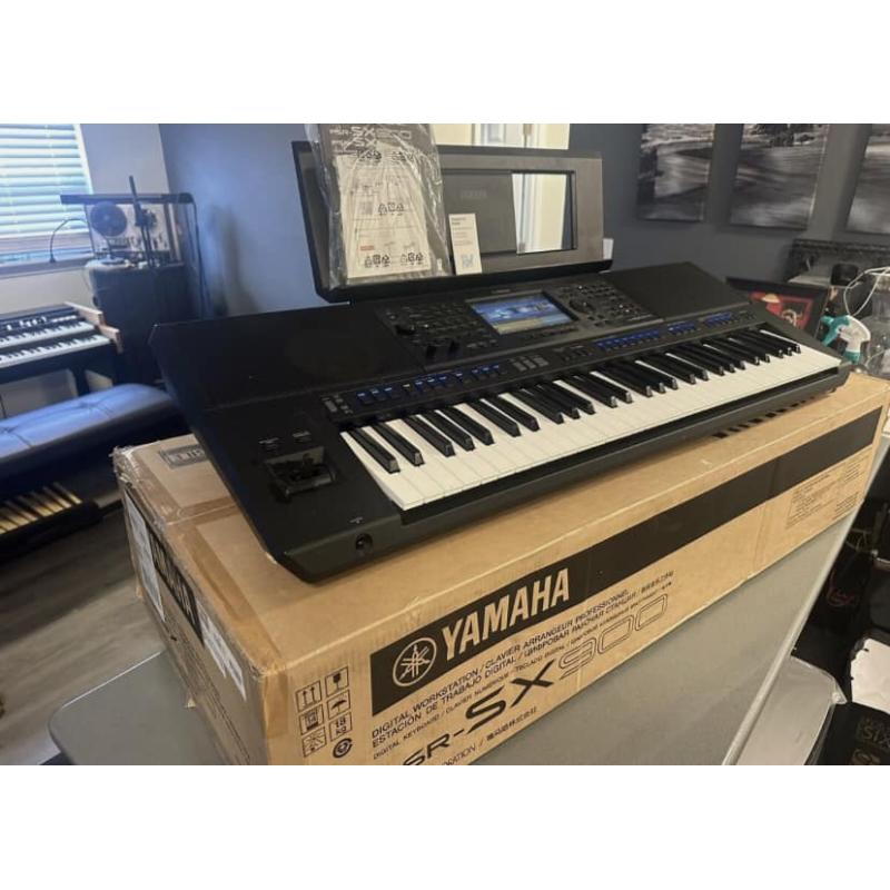 Nieuw Yamaha Montage 8, Yamaha MODX8+, Yamaha PSR-SX900/PSR-A5000, Yamaha Tyros5 76-toetsen, Yamaha Genos2 76-toetsen, Yamaha Genos 76-toetsen, Korg Pa5X88 88 toetsen/76 toetsen, Korg Pa4X 76 toetsen / Korg Pa4X76 ORIENTAL MG2