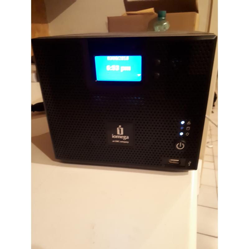 Iomega Ix4-200d NAS met 4 schijven 1.8TB met netwerk connectie / USB backup