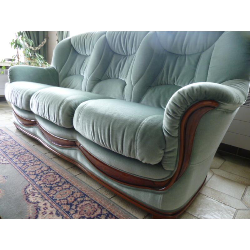 Salon bestaande uit 3,2 en relax 1-zit.