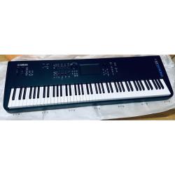 Nieuwe Yamaha MODX8+ synthesizer met 88 toetsen, Yamaha MODX7+ 76 toetsen, Yamaha Montage 8 88 toetsen, Yamaha Montage 7, Yamaha Genos2 XXL 76 toetsen, Korg Kronos2 61 toetsen, KORG KRONOS2-88LS 88 toetsen / Korg Kronos X 61 toetsen / Korg Pa1000 MG-editi