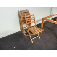 4 teak plooibare stoelen.