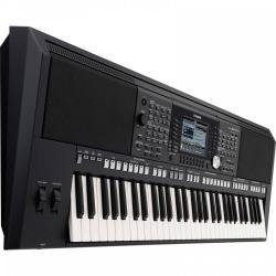 YAMAHA PSRS950 KEYBOARD OCCASION