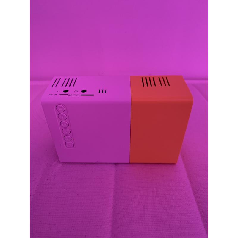 NIEUW: Smart Beamer + Scherm-Gordijn + Beamer Staander
