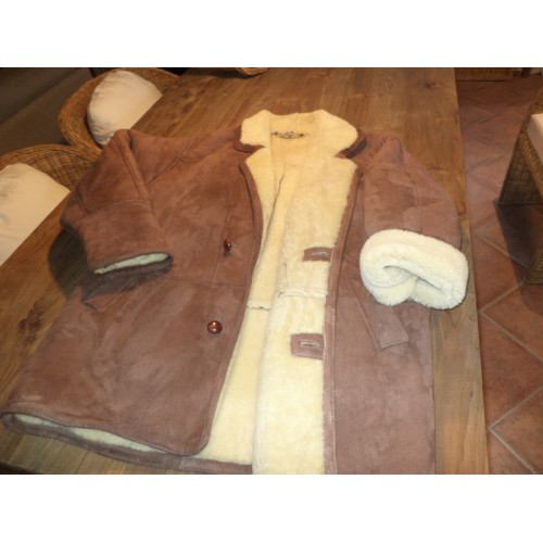 JAS GEKEERD SCHAAP MET PELS - maat 56