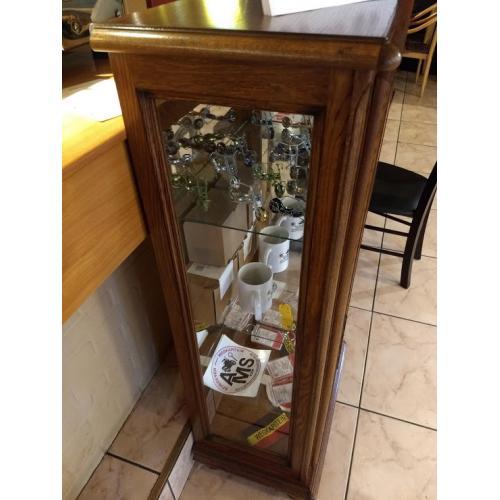 oud eiken kastje - met glas & afsluitbaar