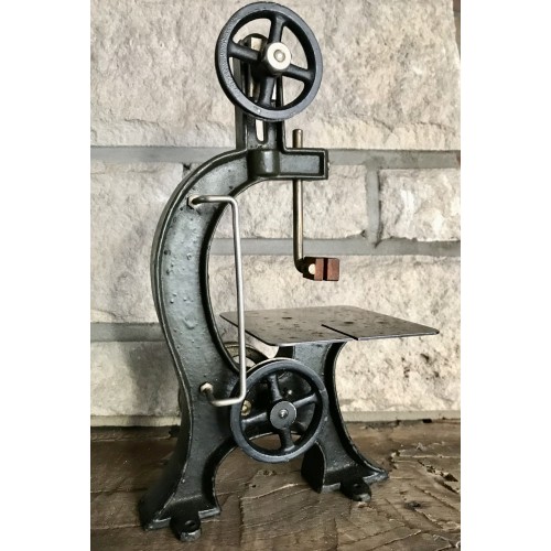 Imposante Märklin bandzaag voor stoommachine