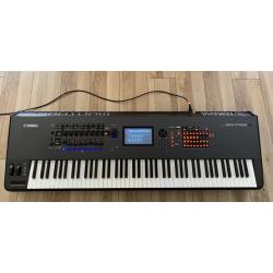 Nieuwe Yamaha MODX8+ synthesizer met 88 toetsen, Yamaha MODX7+ 76 toetsen, Yamaha Montage 8 88 toetsen, Yamaha Montage 7, Yamaha Genos2 XXL 76 toetsen, Korg Kronos2 61 toetsen, KORG KRONOS2-88LS 88 toetsen / Korg Kronos X 61 toetsen / Korg Pa1000 MG-editi